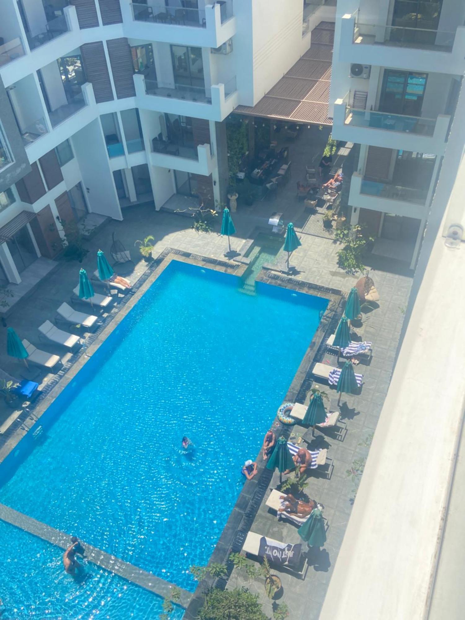 Imperial Pool View Apartment